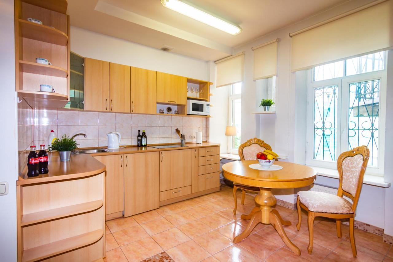 Classic Style Apartment In The Center Of Ρίγα Εξωτερικό φωτογραφία
