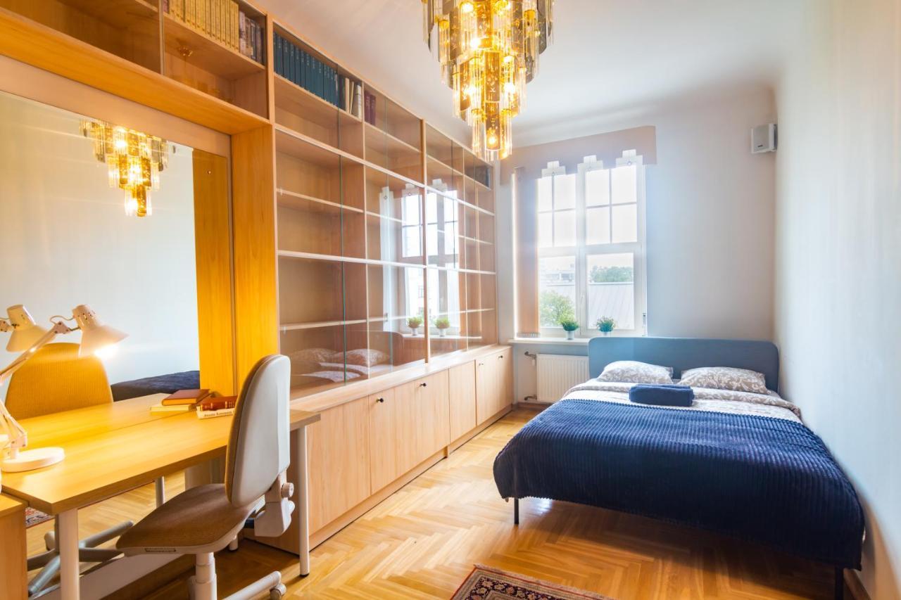 Classic Style Apartment In The Center Of Ρίγα Εξωτερικό φωτογραφία
