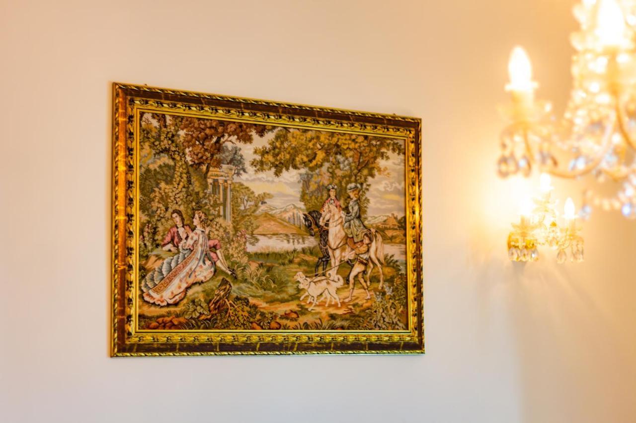 Classic Style Apartment In The Center Of Ρίγα Εξωτερικό φωτογραφία