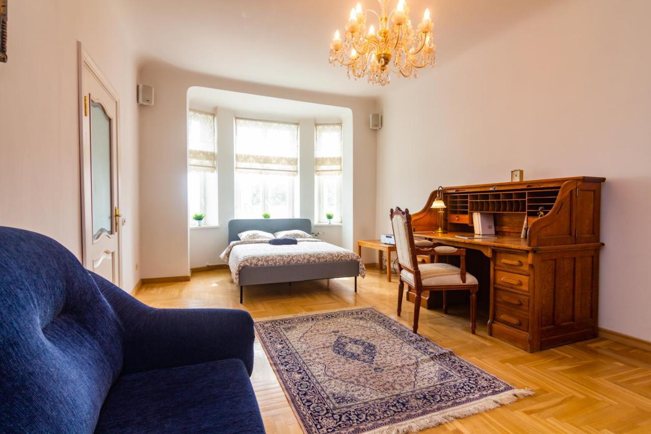 Classic Style Apartment In The Center Of Ρίγα Εξωτερικό φωτογραφία